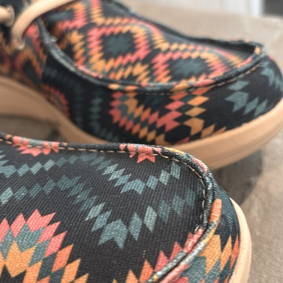 Ariat Hilo Blue Aztec Lightweight,flexible FLX Foam sole,stretch laces,Western main image 8